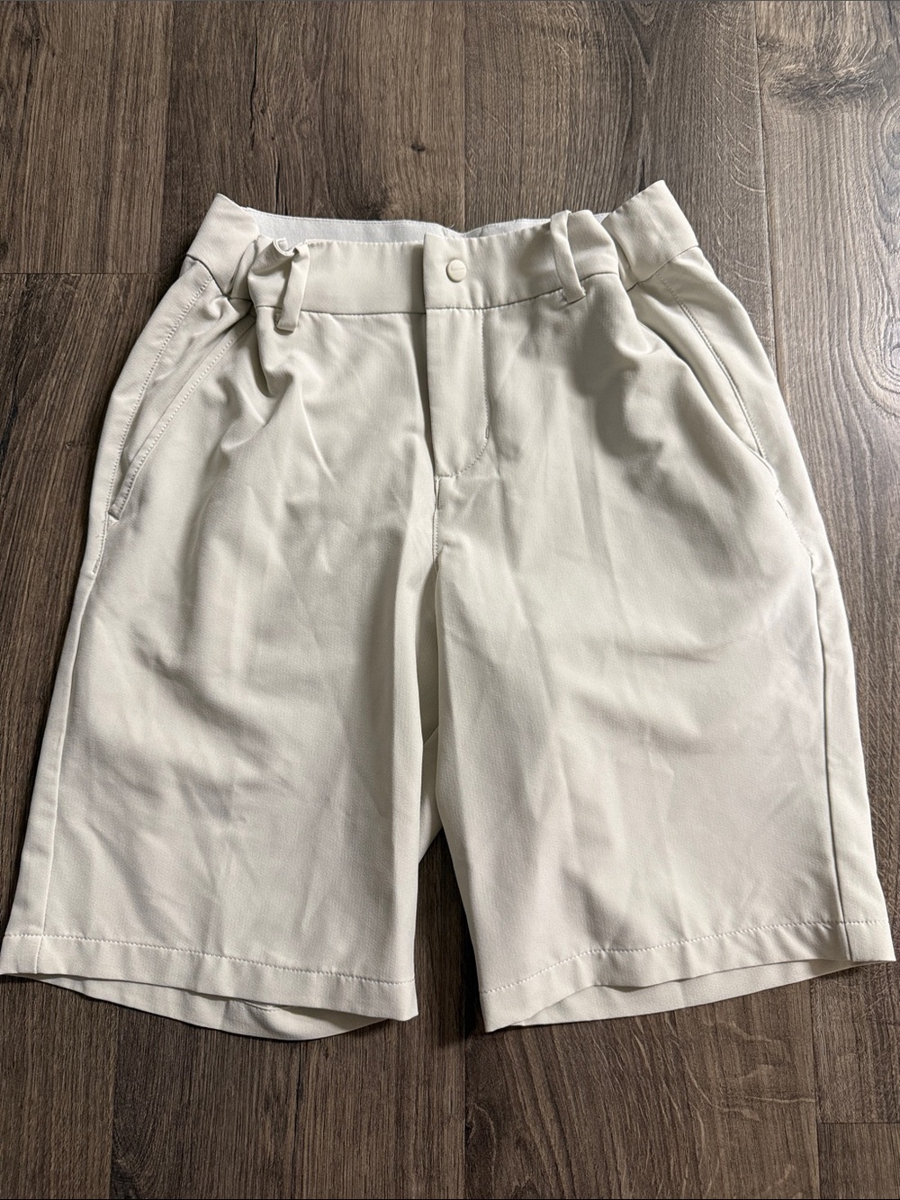 Nike boys youth Cream golf Shorts
